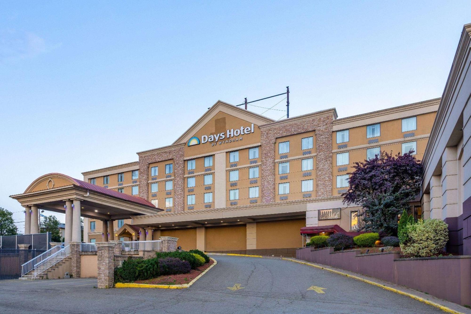 Days Hotel By Wyndham North Bergen Eksteriør bilde